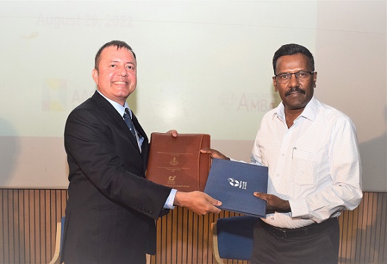IIM Indore Signs MoU with Police Training and Research Institute Bhopal