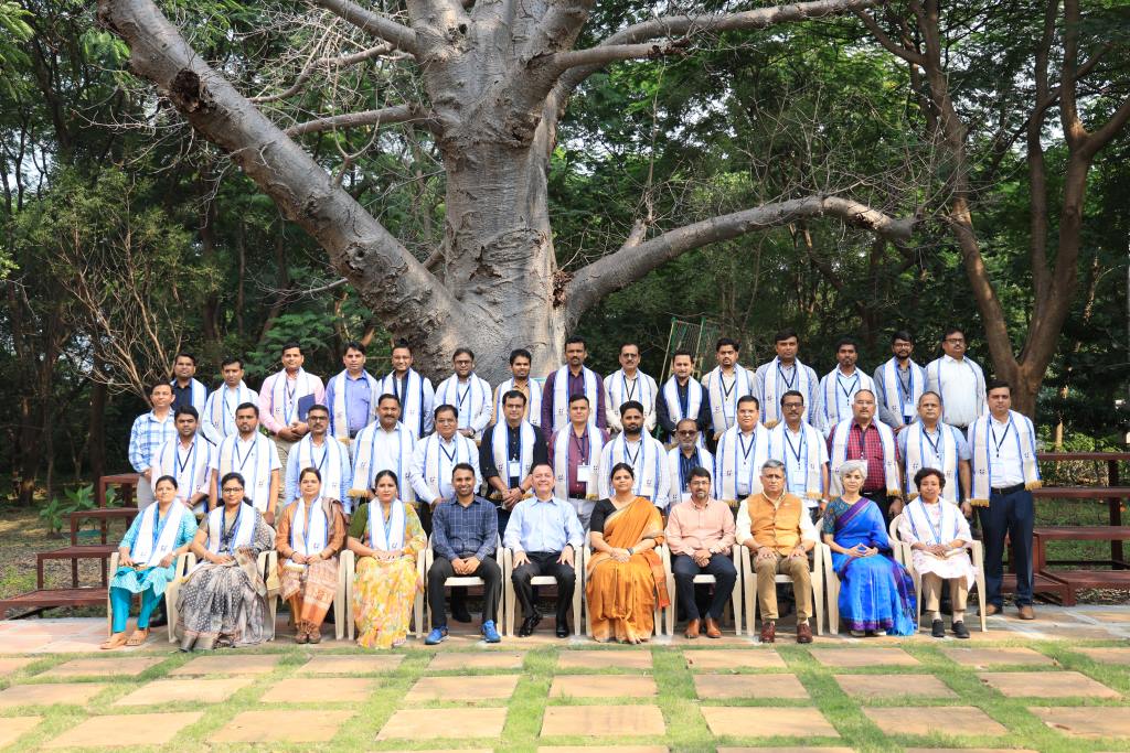 IIM Indore Concludes Latest Batch of Leadership Excellence Programme under ANVESHAN Centre of Excellence